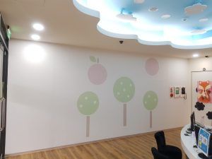 玖陽視覺 教室牆面美化 大圖輸出 貼圖施工
